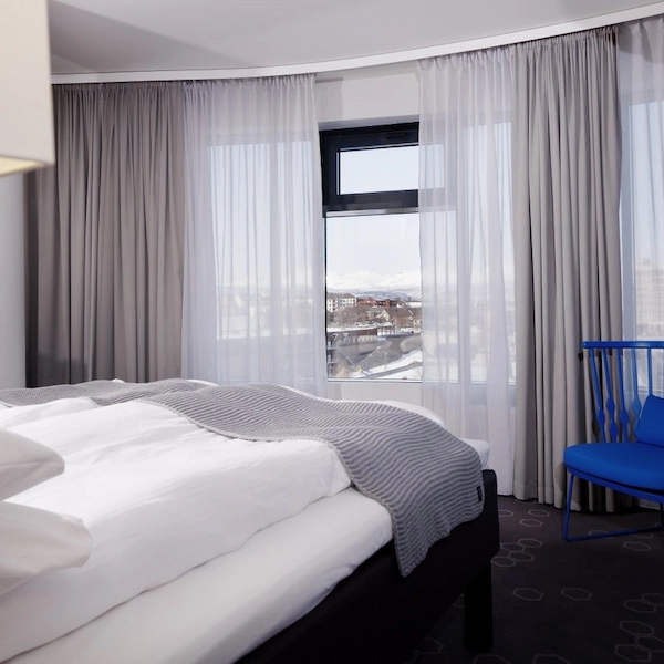 Hotel White Curtains Dubai